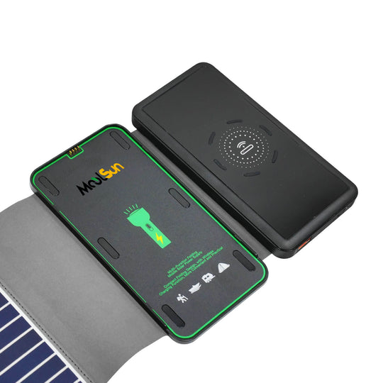 MOOLSUN 10W wireless solar powerbank with USB Output Ports